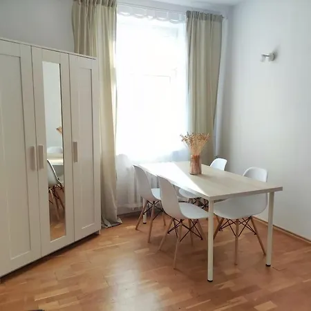 Apartament Kamienica 55 Centrum Gdyni * Gdynia